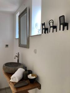 Jungshoved Præstegård B&B tesisinde bir banyo