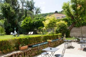 A garden outside Villa Riari Garden