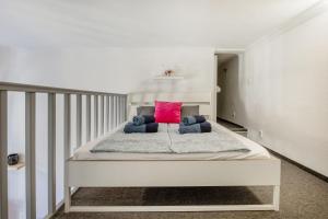 Trendy apartment at the hippest location 1072 Budapest, 12 Dob utca kép - 2