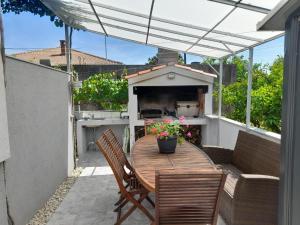 Patio alebo iná vonkajšia časť ubytovania Apartman Harfa 3