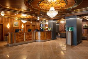 Lobby alebo recepcia v ubytovaní Grand Hotel Zermatterhof