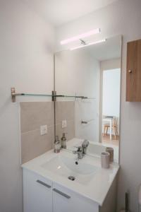 Kylpyhuone majoituspaikassa Mon studio cosy à Pessac - Bordeaux