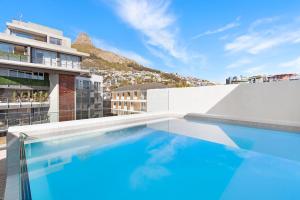 Πισίνα στο ή κοντά στο Casa on Quendon by Totalstay