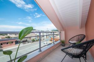 A balcony or terrace at Gold Olive Suites by "elite"