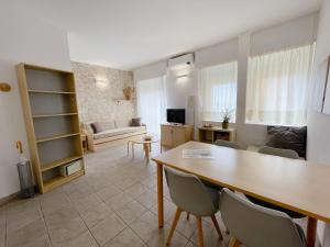 A television and/or entertainment centre at IL GABBIANO