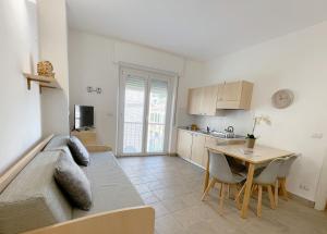 A kitchen or kitchenette at IL GABBIANO