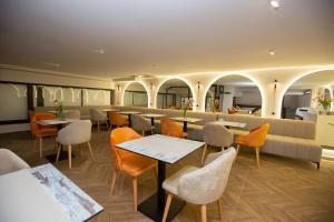 Istumisnurk majutusasutuses Le M Hôtel