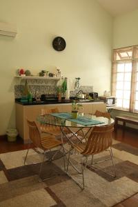 Gallery image of Bed and Breakfast Tomang in Jakarta
