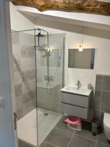 Bilik mandi di Maison d'Amie +36 gambar