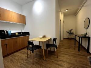 Η κουζίνα ή μικρή κουζίνα στο 2BR Seksyen16 Uitm Shah Alam, i-City,Jakel
