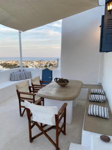 Φωτογραφία από το άλμπουμ του Villa Angels Unique traditional Villa στον Εμπορειό