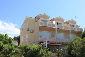 Budova, v ktorej sa apartmán nachádza