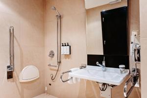 Kúpeľňa v ubytovaní Crowne Plaza Bratislava by IHG