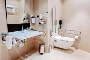 Kúpeľňa v ubytovaní Crowne Plaza Bratislava by IHG