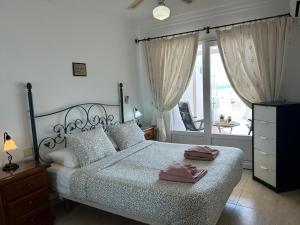 Kama o mga kama sa kuwarto sa 2 bedroom villa in Puerto Del Carmen
