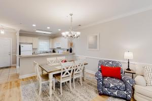 Kuchyň nebo kuchyňský kout v ubytování Magnolia Escape Retreat