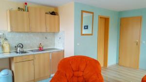 Kuchyň nebo kuchyňský kout v ubytování Ferienwohnung am Dorfrand