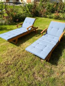Vonkajšia záhrada v ubytovaní 4-room apartment with garden, gym and shared spa