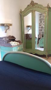 Postel nebo postele na pokoji v ubytování Appartement authentique au bord du fleuve Hérault