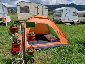 Fotografie z fotogalerie ubytování Lakeside Camping v destinaci Plav