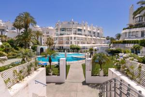 Bazén v ubytování Marbella House 46 Duplex nebo v jeho okolí