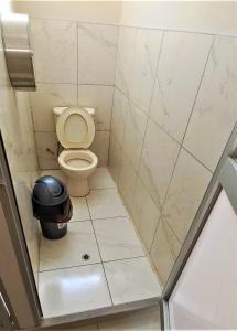 Carlos Guest House 2 Cusco的一间浴室