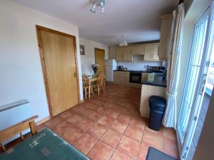 Una cocina o kitchenette en 2a Ardaravan Square