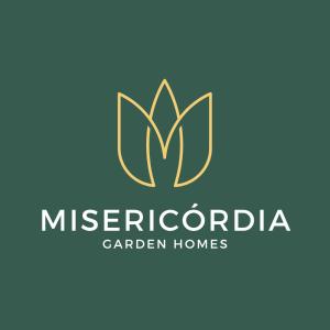 un logo verde e oro per una casa con giardino di Misericórdia Garden Homes a Vila do Conde