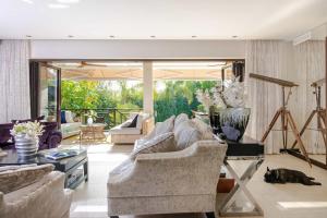 Fotografie z fotogalerie ubytování Stunning and Spacious Villa in Marbella - Casa Luz v destinaci Marbella