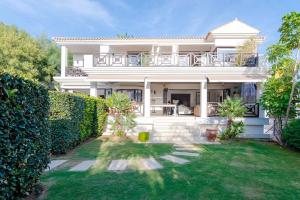 Fotografie z fotogalerie ubytování Stunning and Spacious Villa in Marbella - Casa Luz v destinaci Marbella