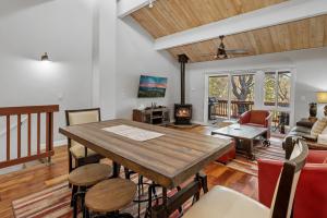 Et opholdsområde på Snow Summit Thrush8 - Walk to Snow Summit Ski Resort + 17 billeder