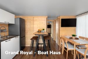 拉利内阿-德拉康塞普西翁Boat Haus - Casas Flotantes frente a Gibraltar的相册照片