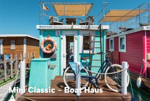 拉利内阿-德拉康塞普西翁Boat Haus - Casas Flotantes frente a Gibraltar的相册照片
