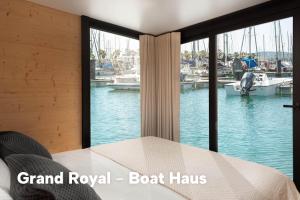 拉利内阿-德拉康塞普西翁Boat Haus - Casas Flotantes frente a Gibraltar的相册照片