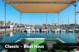 拉利内阿-德拉康塞普西翁Boat Haus - Casas Flotantes frente a Gibraltar的相册照片