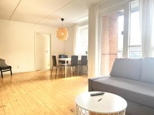 Ruang duduk di Two-Bedroom Apartment Located In The Charming City Of Fredericia