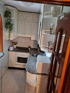 Η κουζίνα ή μικρή κουζίνα στο Apartamento Juli Isla Playa
