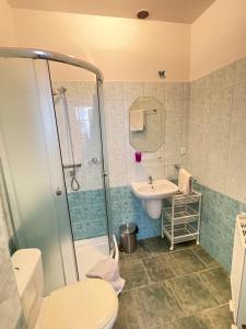 Koupelna v ubytování Villa Kunterbunt Willa Śmiesznotka
