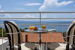 Gallery image of Beachfront Rooms Ana in Tučepi +31 photos