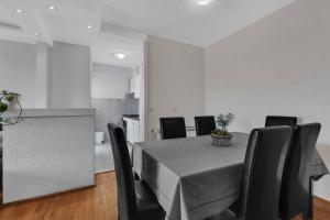 Posedenie v ubytovaní Urban Apartment