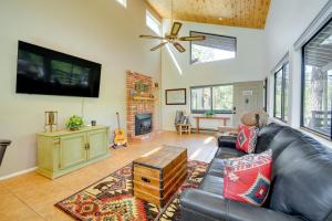 Gallery image of Prescott Cabin Rental Game Room and Mountain Views! in Prescott