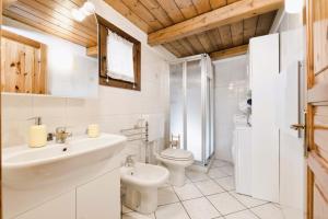Ein Badezimmer in der Unterkunft --15 minuti da Courmayeur--Borgo Storico