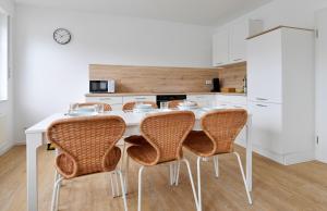 Kuchyň nebo kuchyňský kout v ubytování Stay and Work Apartment - 8 beds - 4 bed rooms