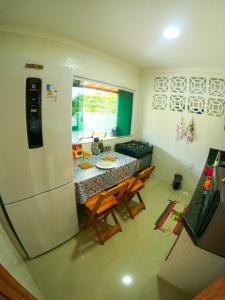 Köök või kööginurk majutusasutuses Praieira Hostel&Pousada
