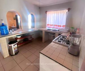 Kuchyň nebo kuchyňský kout v ubytování Bungalows Cabo Pulmo