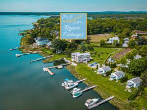 A bird's-eye view of Premier Waterfront Cottage 2