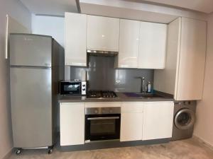 Dapur atau dapur kecil di Corniche Casablanca - Black New