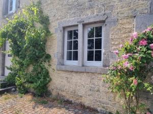 Zahrada ubytování Holiday Home in Luxembourg with Pool