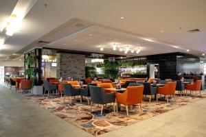 Χώρος καθιστικού στο Young Federation Motor Inn and Services Club
