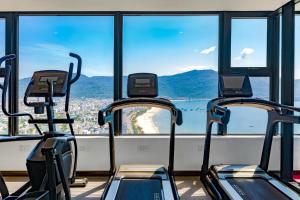 Fitness centrum a/nebo fitness zařízení v ubytování Peninsula Hotel Danang